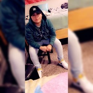 Meet your Posher, Danielle